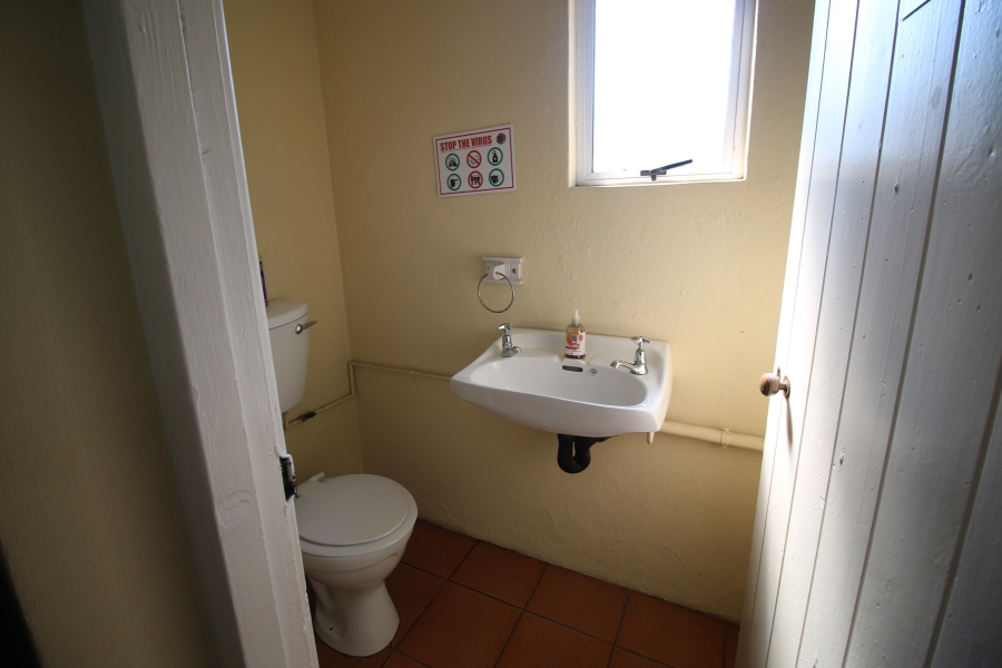 5 Bedroom Property for Sale in Berea Eastern Cape